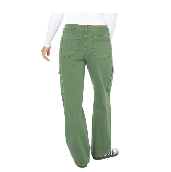 Celebrity Pink Juniors Mid Rise Wide Leg Cargo Pant - Picture 3 of 4